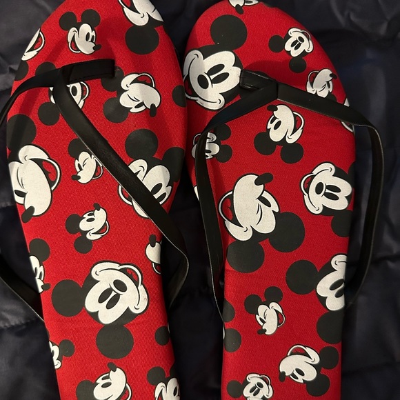Mickey Mouse Flip Flop Sandals💫✨ - Picture 2 of 2